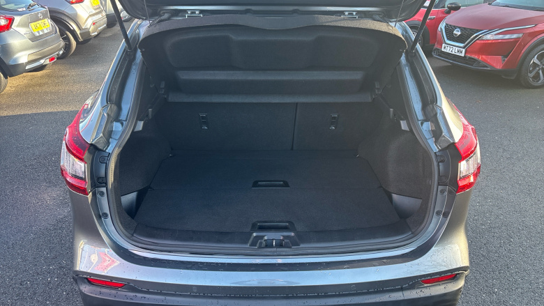 Nissan Qashqai 1.5 dCi N-Connecta 5dr Diesel Hatchback